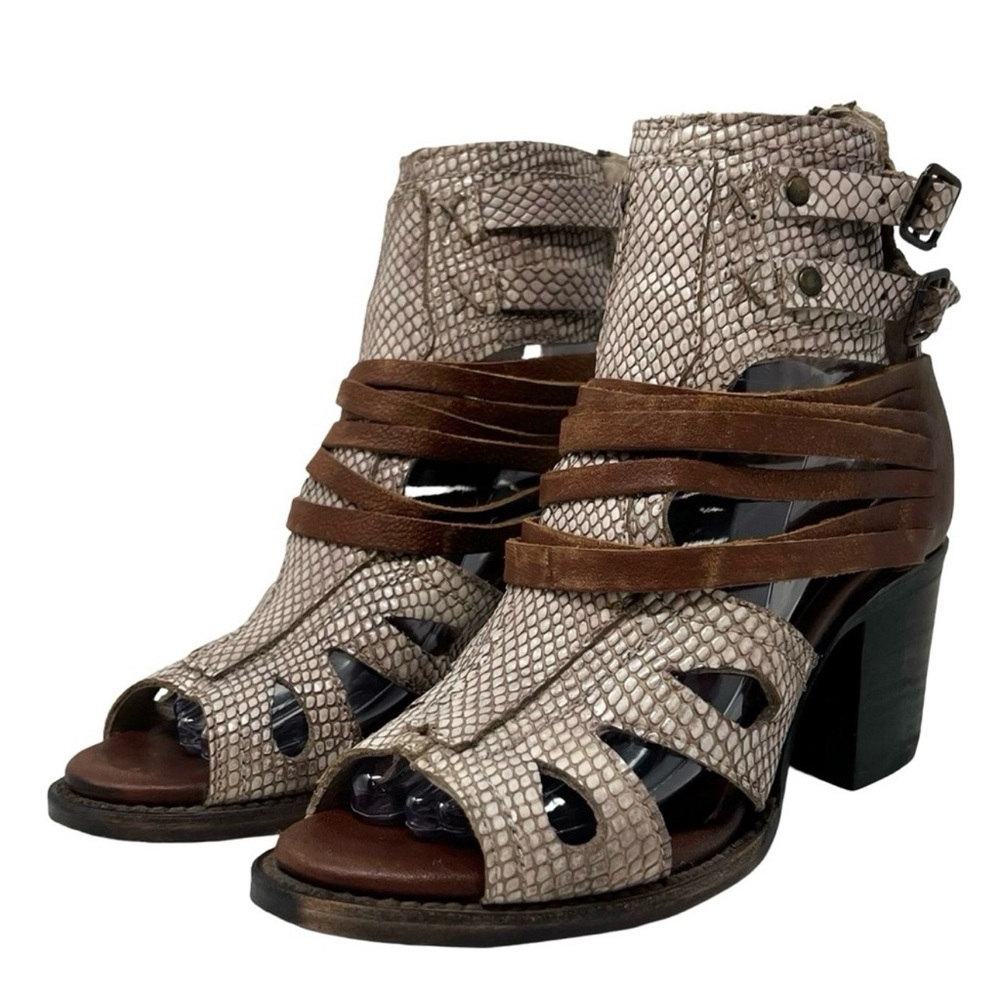 Freebird by Steven Nest Sandals Womens size 8